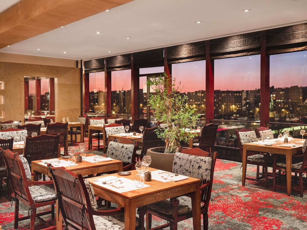 Novotel Paris Centre Tour Eiffel — Restaurant & bars in Paris, Ile-de-France