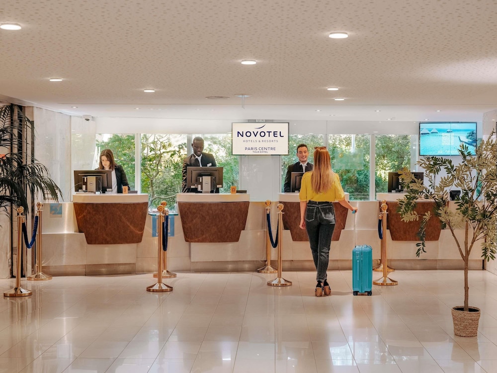 Novotel Paris Centre Tour Eiffel — Hotel building in Paris, Ile-de-France