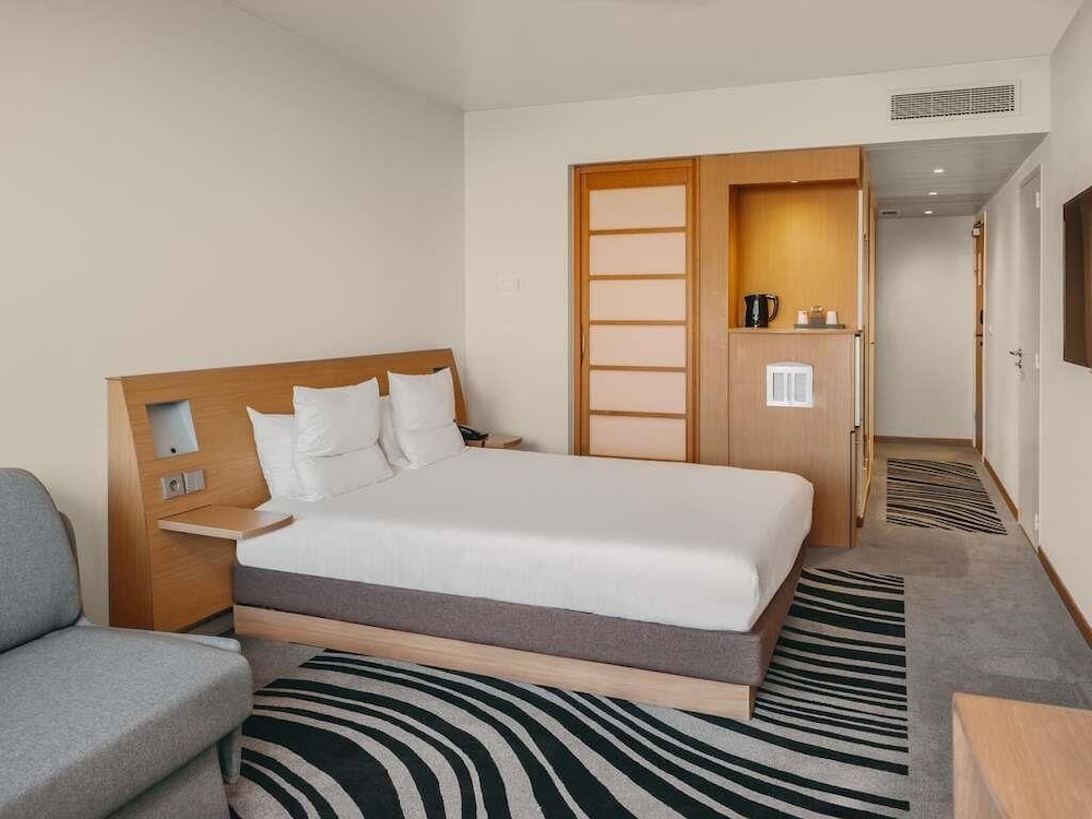 Novotel Paris Centre Tour Eiffel — Hotel rooms in Paris, Ile-de-France