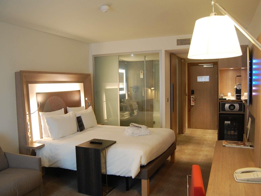 Novotel Paris Les Halles — Hotel rooms in Paris, Ile-de-France