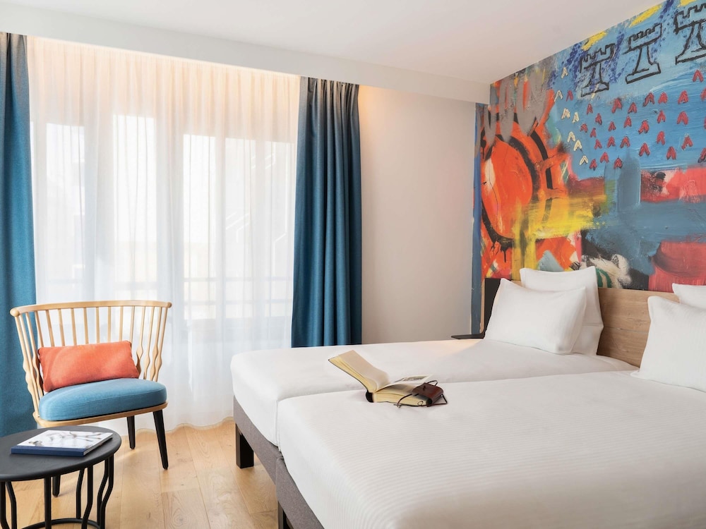 Novotel Paris Les Halles — Hotel rooms in Paris, Ile-de-France