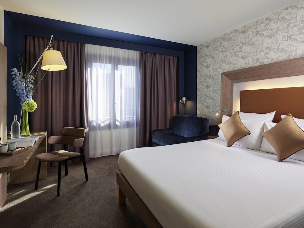 Novotel Paris Les Halles — Hotel rooms in Paris, Ile-de-France