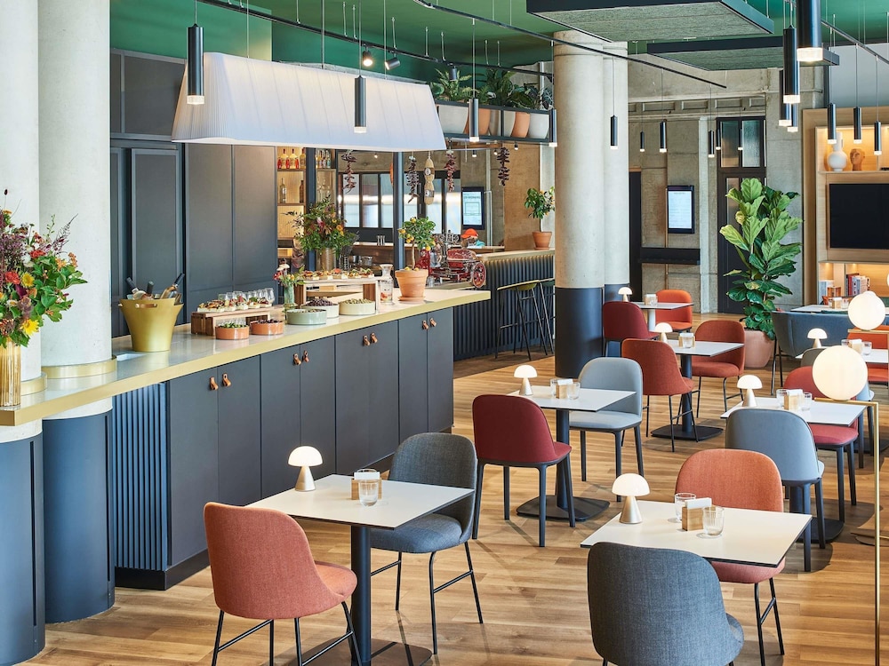 Novotel Paris Gare De Lyon — Restaurant & bars in Paris, Ile-de-France