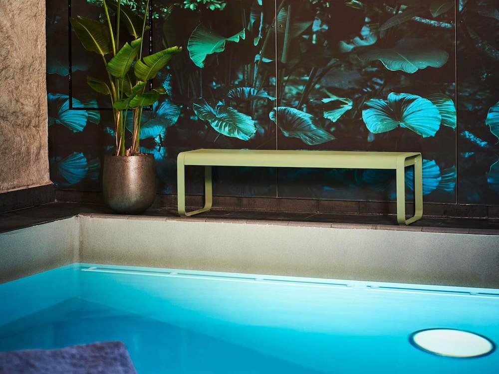 Novotel Paris Gare De Lyon — Swimming pool in Paris, Ile-de-France