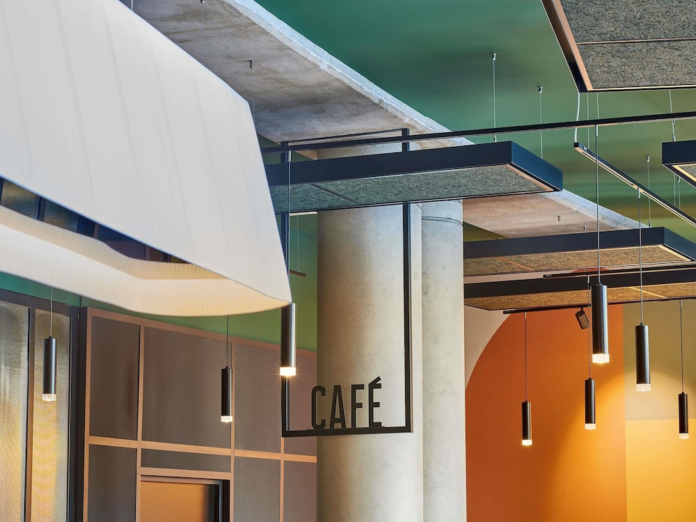 Novotel Paris Gare De Lyon — Restaurant & bars in Paris, Ile-de-France