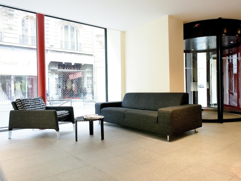 New Hôtel Saint Lazare — Hotel building in Paris, Ile-de-France