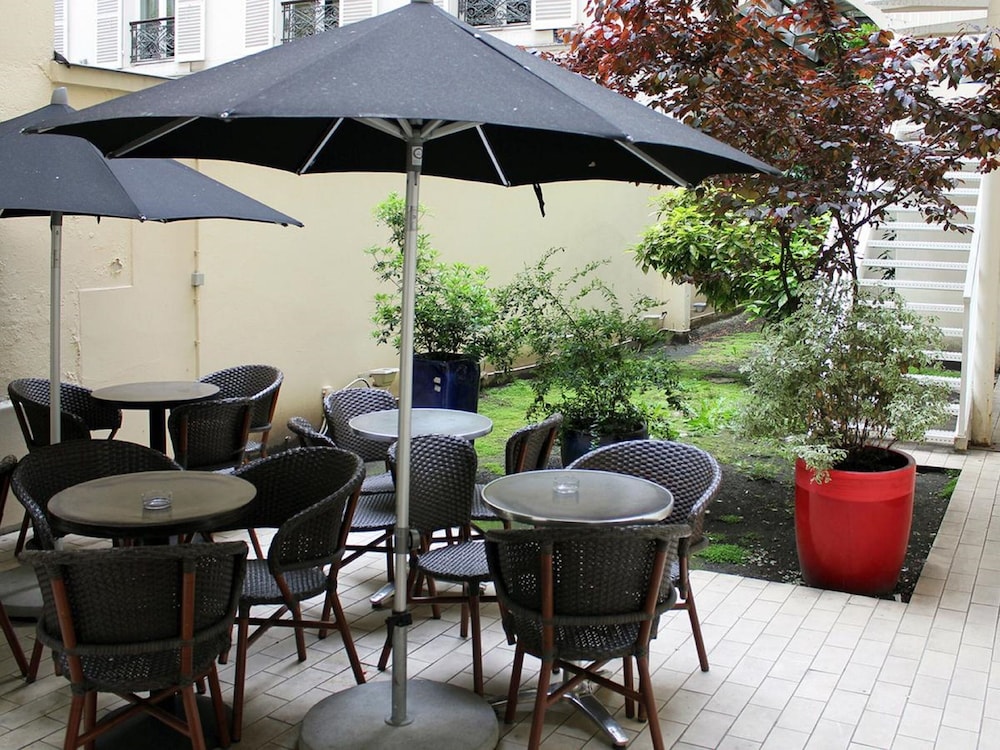 New Hôtel Saint Lazare — Restaurant & bars in Paris, Ile-de-France