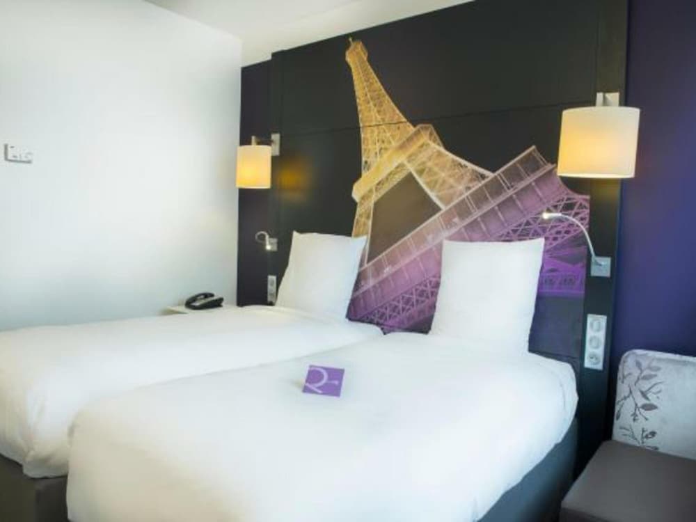Mercure Paris Centre Tour Eiffel — Hotel rooms in Paris, Ile-de-France