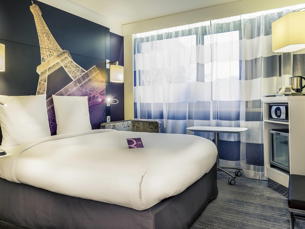 Mercure Paris Centre Tour Eiffel — Hotel rooms in Paris, Ile-de-France