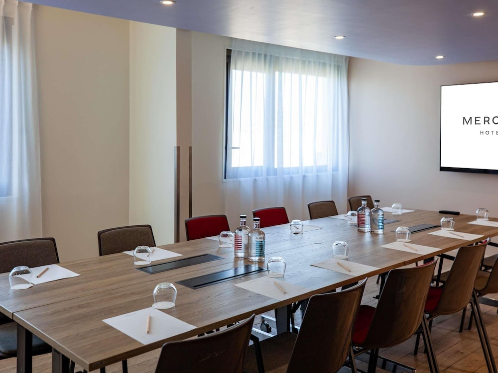 Mercure Paris Centre Tour Eiffel — Hotel building in Paris, Ile-de-France