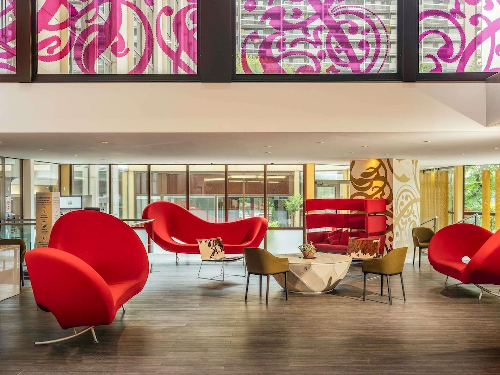 Mercure Paris Centre Tour Eiffel — Hotel building in Paris, Ile-de-France