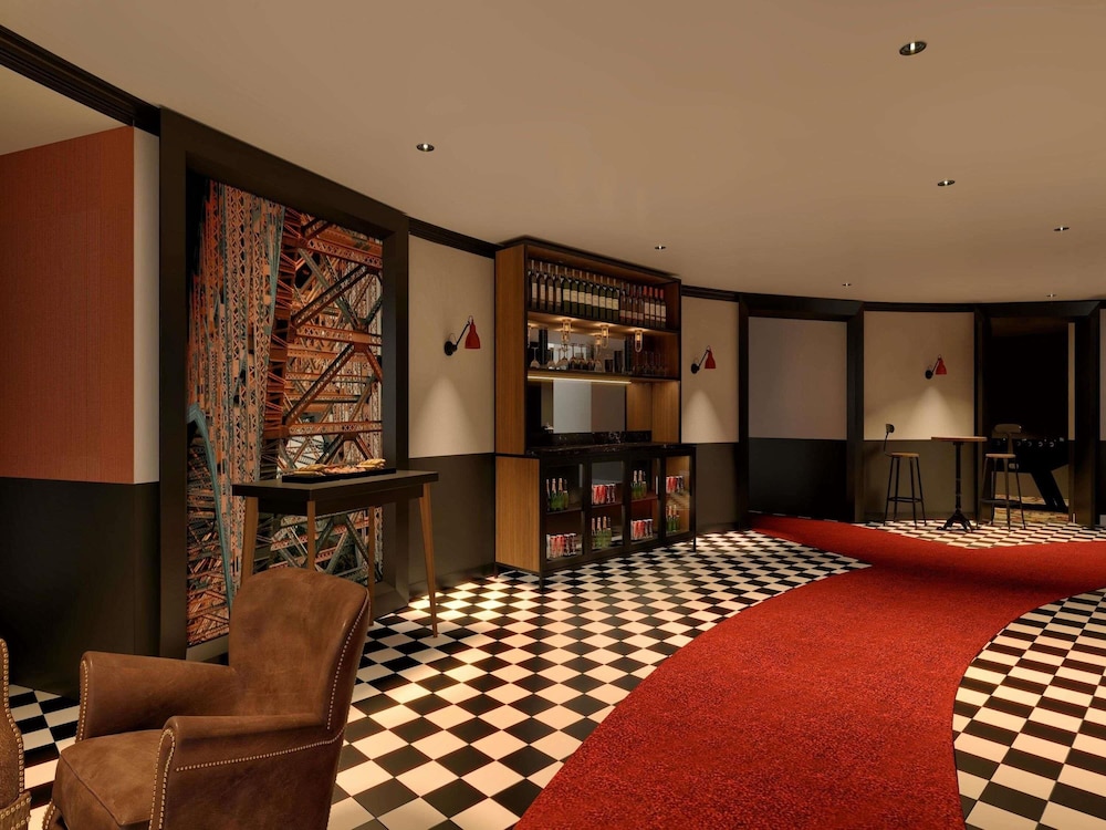 Mercure Paris Centre Tour Eiffel — Restaurant & bars in Paris, Ile-de-France