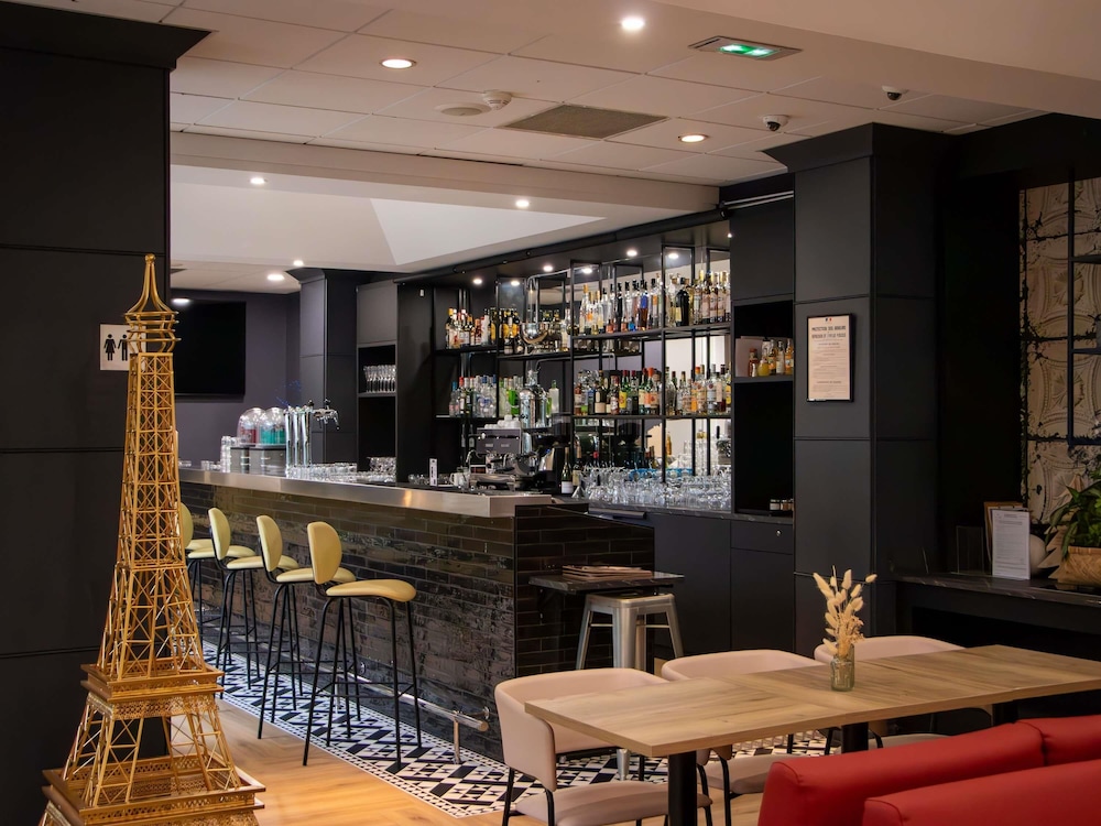 Mercure Paris Centre Tour Eiffel — Restaurant & bars in Paris, Ile-de-France