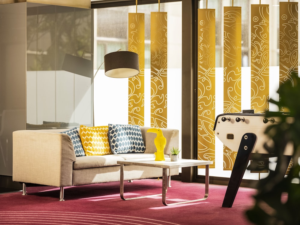 Mercure Paris Centre Tour Eiffel — Hotel building in Paris, Ile-de-France