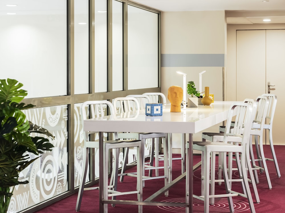 Mercure Paris Centre Tour Eiffel — Restaurant & bars in Paris, Ile-de-France