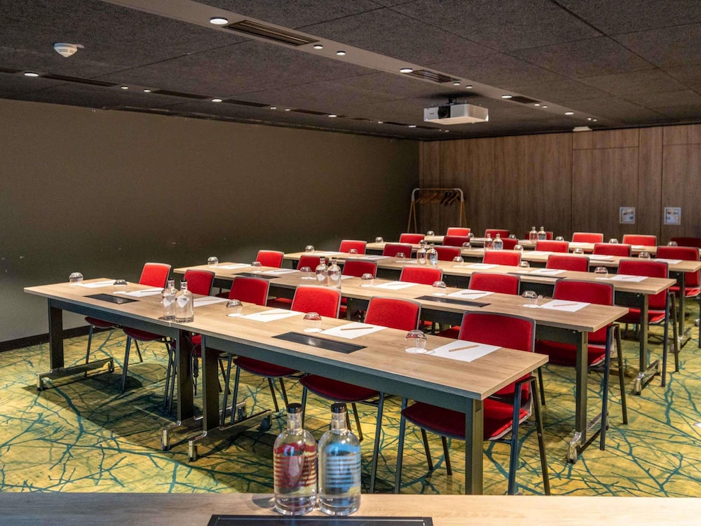 Mercure Paris Centre Tour Eiffel — Hotel building in Paris, Ile-de-France