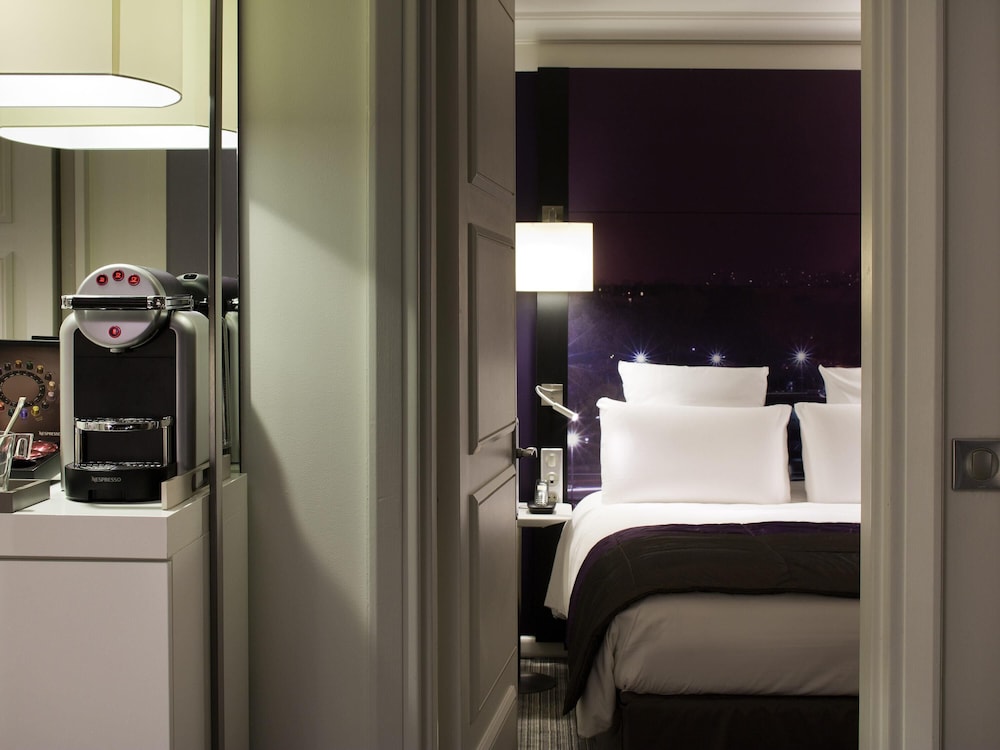 Mercure Paris Centre Tour Eiffel — Hotel rooms in Paris, Ile-de-France