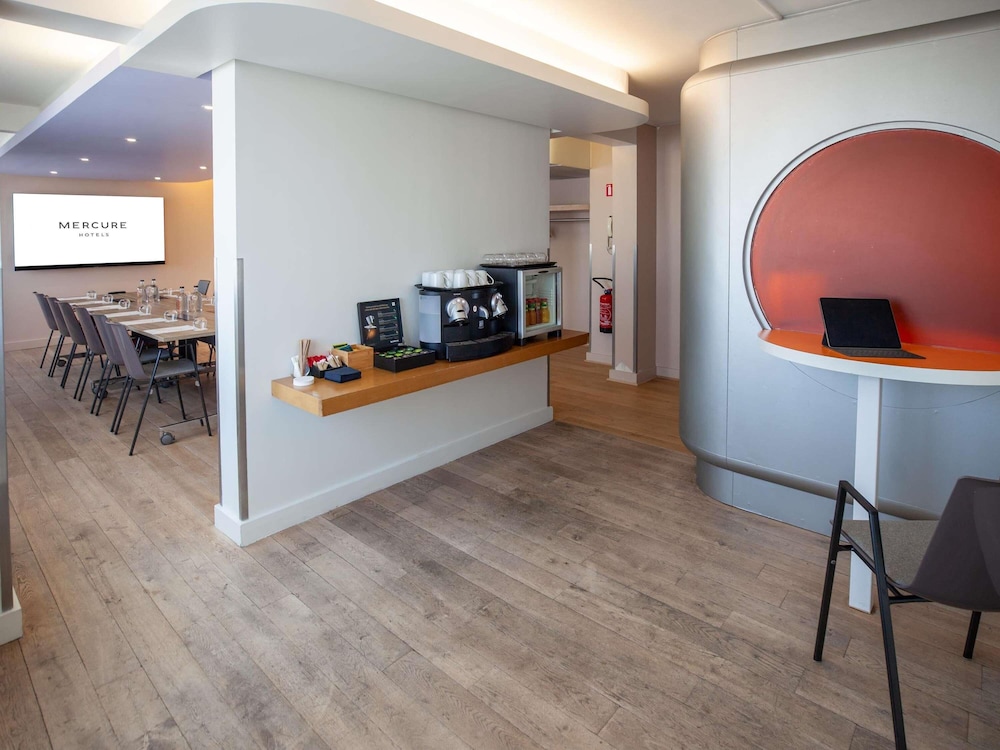 Mercure Paris Centre Tour Eiffel — Restaurant & bars in Paris, Ile-de-France