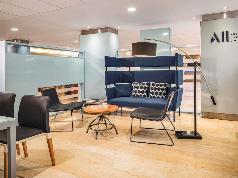 Mercure Paris Centre Tour Eiffel — Hotel building in Paris, Ile-de-France
