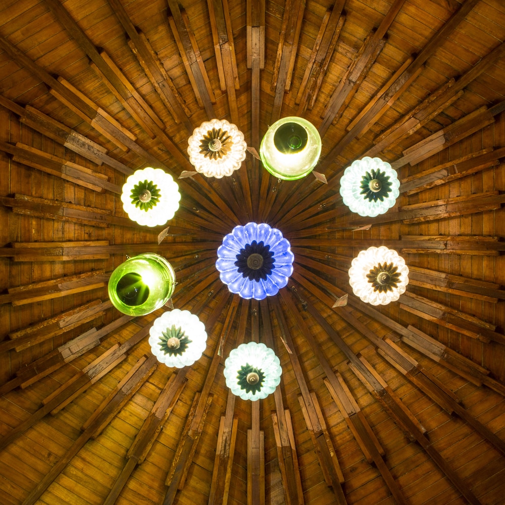Tangerine Beach Hotel — Restaurant & bars in Wadduwa