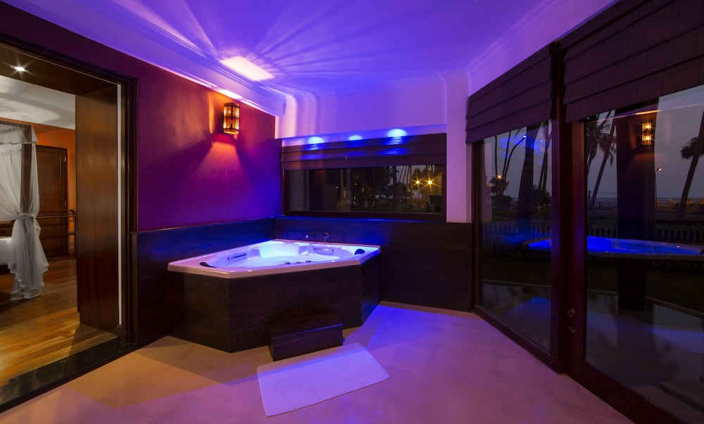 Tangerine Beach Hotel — Spa in Wadduwa