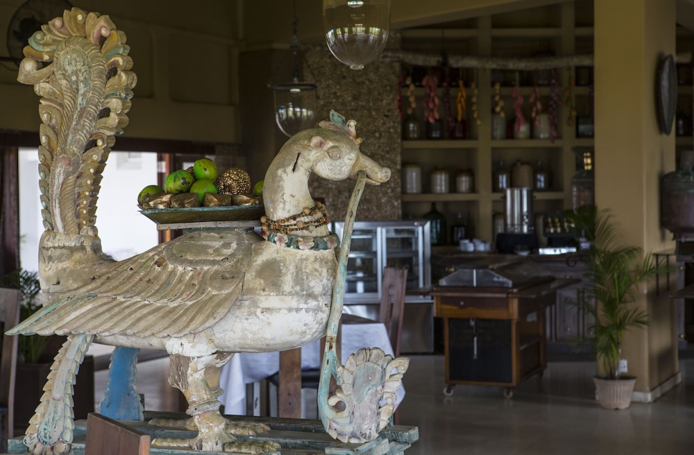 Tangerine Beach Hotel — Restaurant & bars in Wadduwa