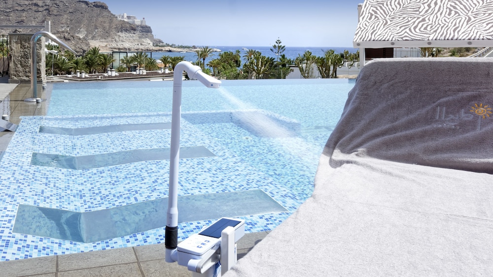Idyll Suites - Adults Only — Swimming pool in Puerto Rico, Canary Islands