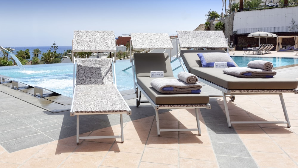 Idyll Suites - Adults Only — Swimming pool in Puerto Rico, Canary Islands