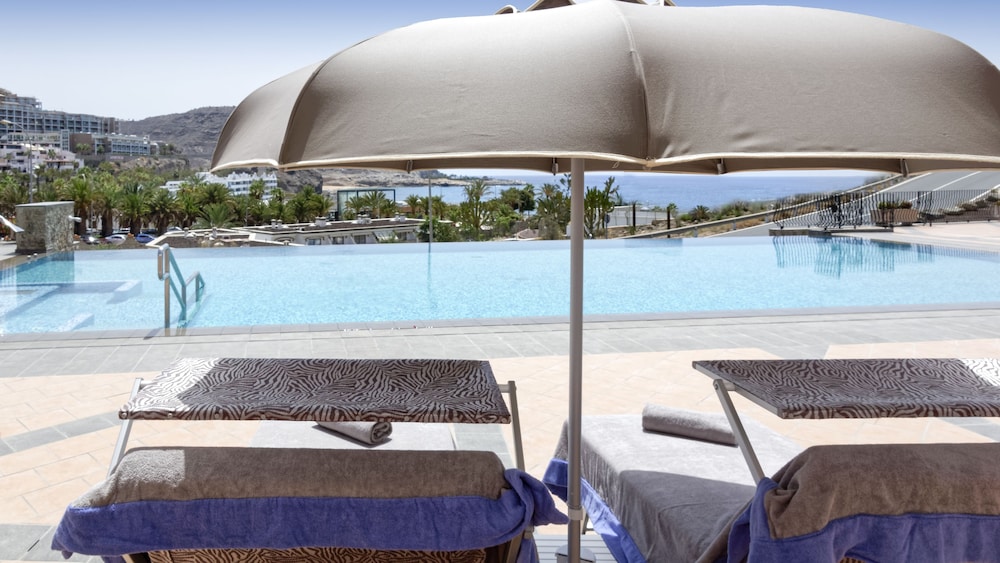 Idyll Suites - Adults Only — Swimming pool in Puerto Rico, Canary Islands