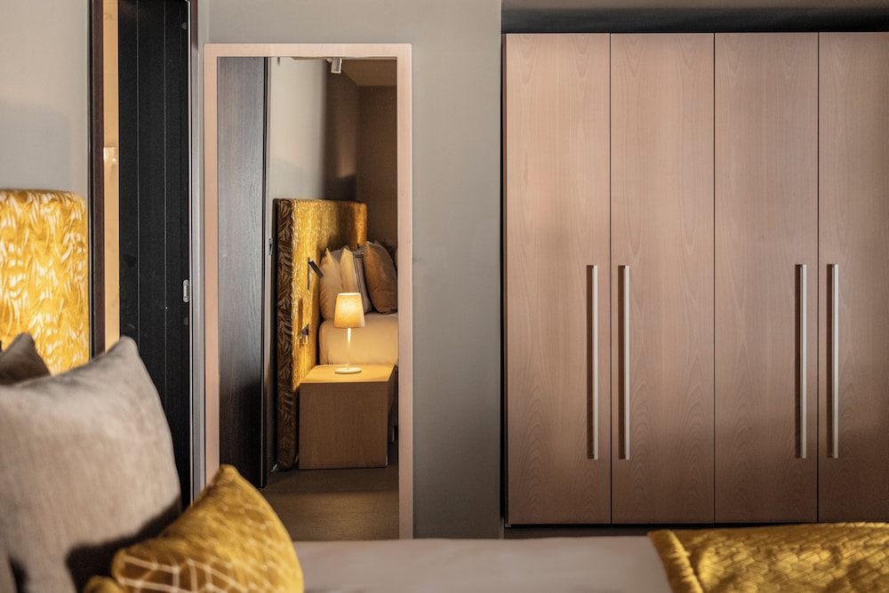 Waterfront — Hotel rooms in Sliema, Malta Island
