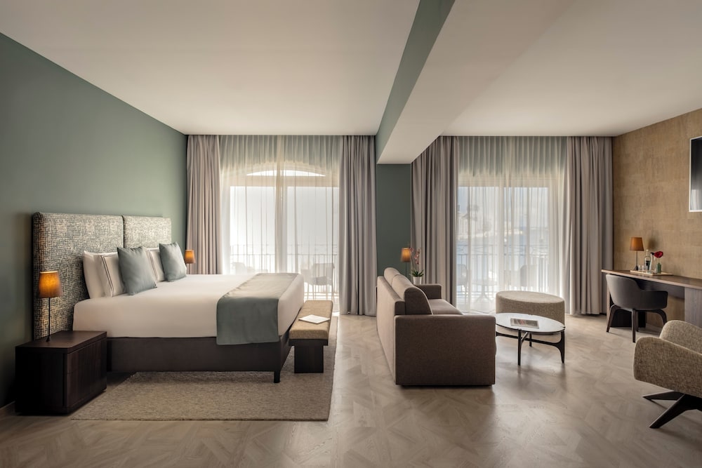 Waterfront — Hotel rooms in Sliema, Malta Island