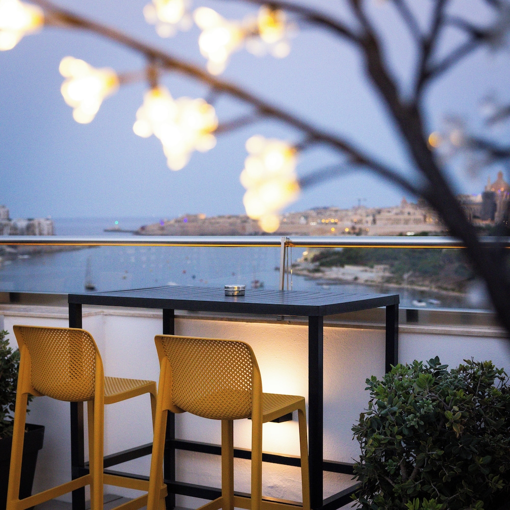 Waterfront — Restaurant & bars in Sliema, Malta Island