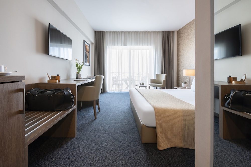 Waterfront — Hotel rooms in Sliema, Malta Island