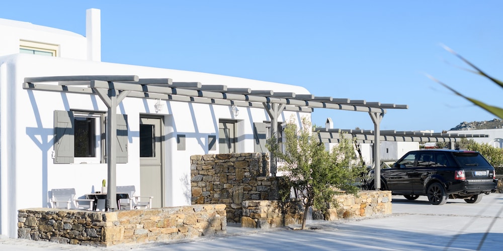 Olive Mykonos Villas — Hotel building in Ano Mera, South Aegean