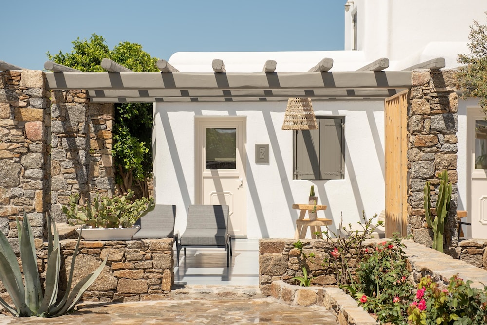 Olive Mykonos Villas — Hotel building in Ano Mera, South Aegean