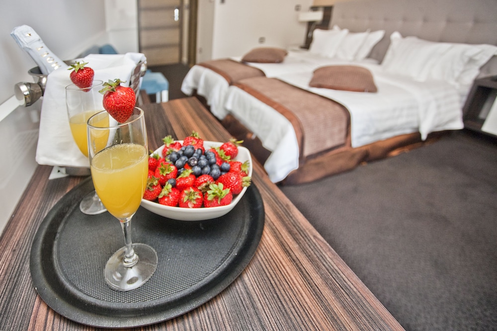 Hotel ACD Wellness & Spa — Hotel rooms in Herceg Novi, Herceg Novi Municipality