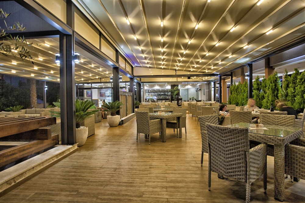 Hotel ACD Wellness & Spa — Restaurant & bars in Herceg Novi, Herceg Novi Municipality