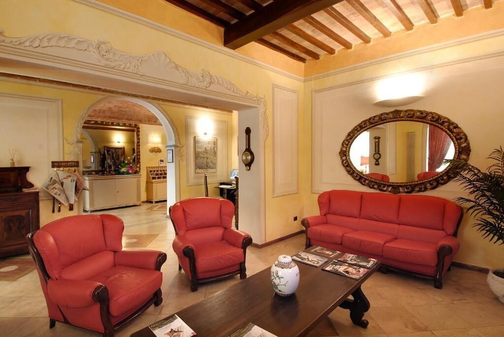 Hotel Bologna — Hotel building in Pisa, Tuscany