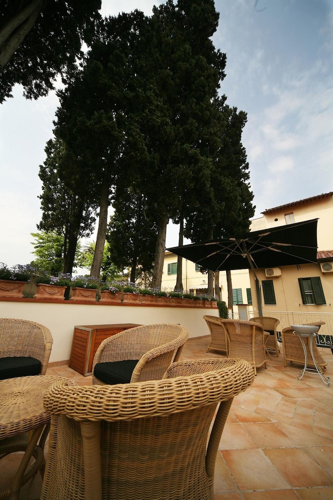 Hotel Bologna — Restaurant & bars in Pisa, Tuscany