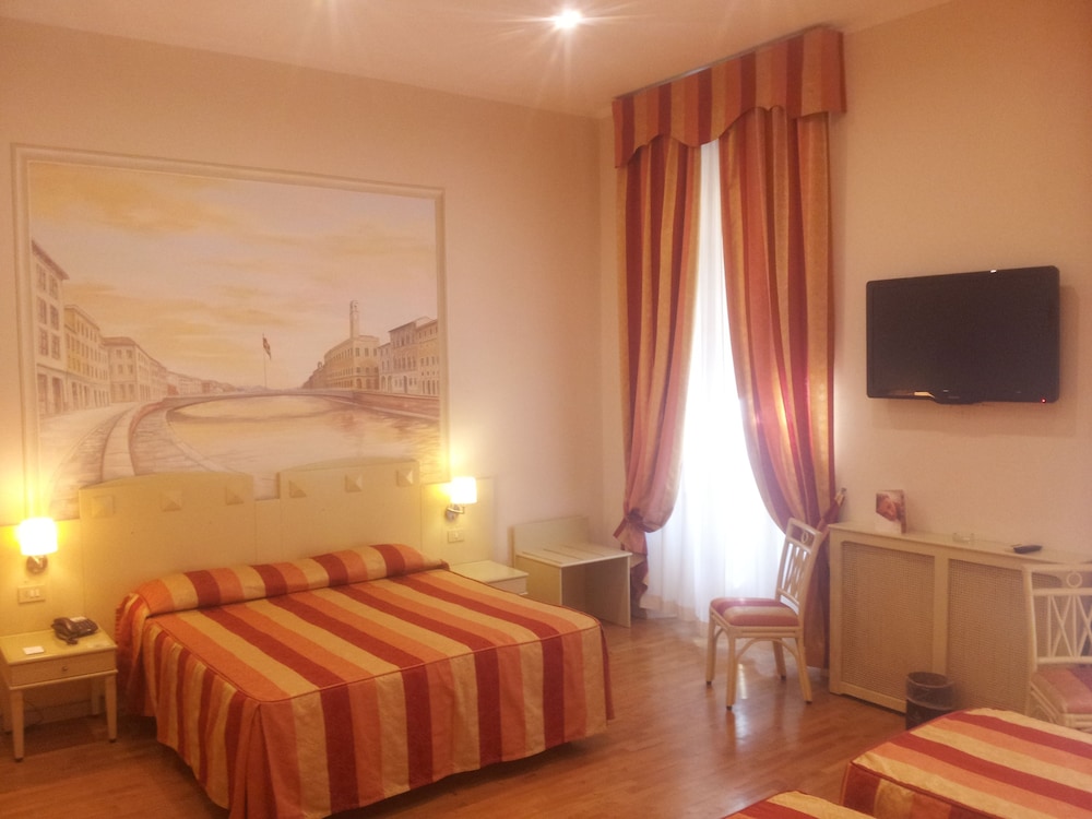 Hotel Bologna — Hotel rooms in Pisa, Tuscany
