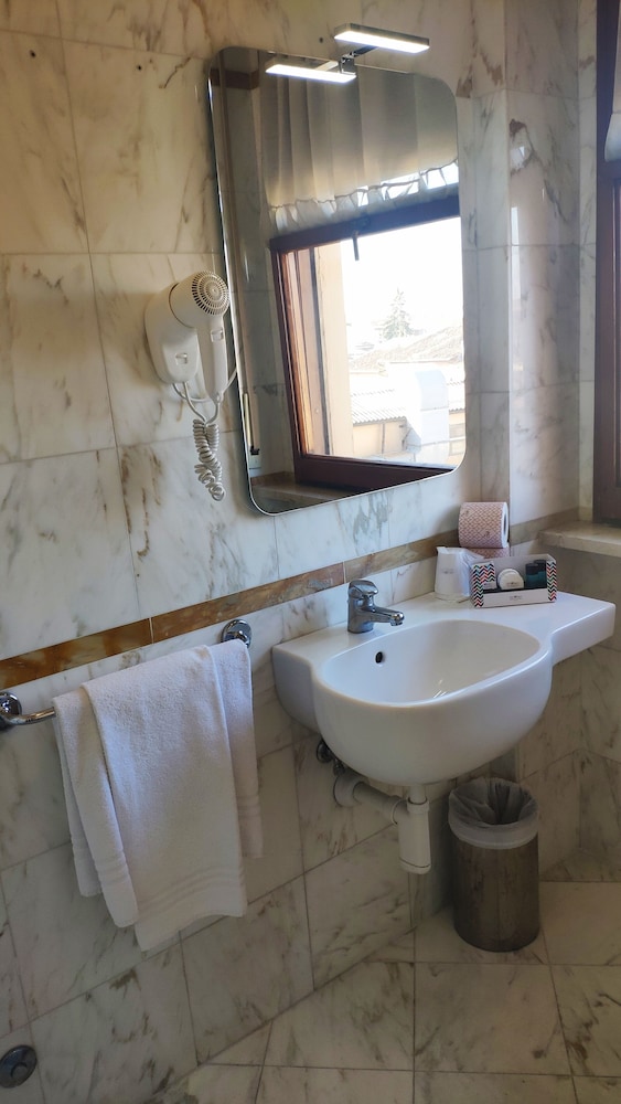 Grand Hotel Duomo — Hotel rooms in Pisa, Tuscany