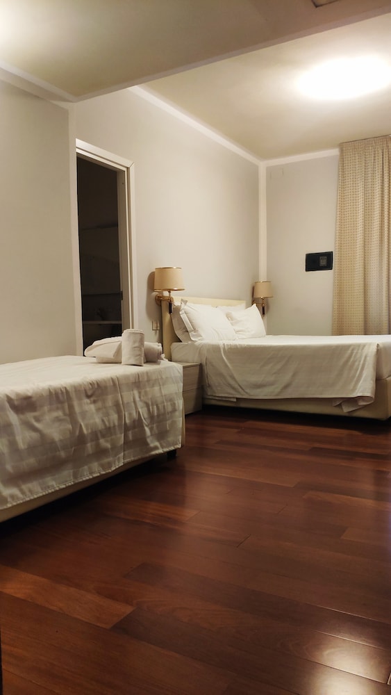 Grand Hotel Duomo — Hotel rooms in Pisa, Tuscany