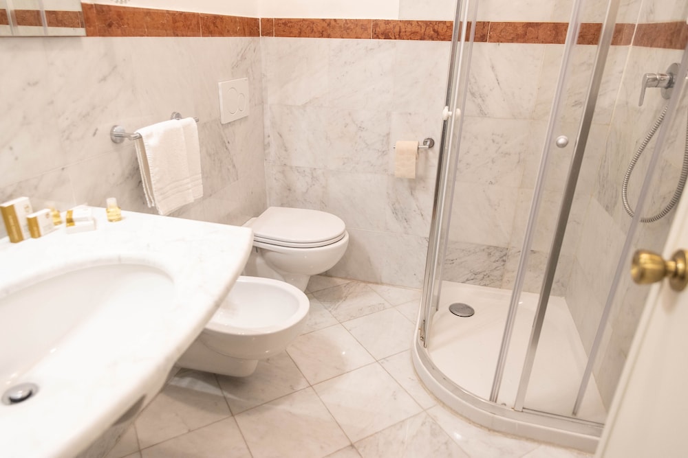 Grand Hotel Duomo — Hotel rooms in Pisa, Tuscany