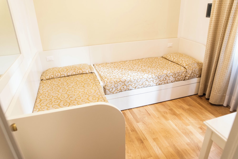 Grand Hotel Duomo — Hotel rooms in Pisa, Tuscany