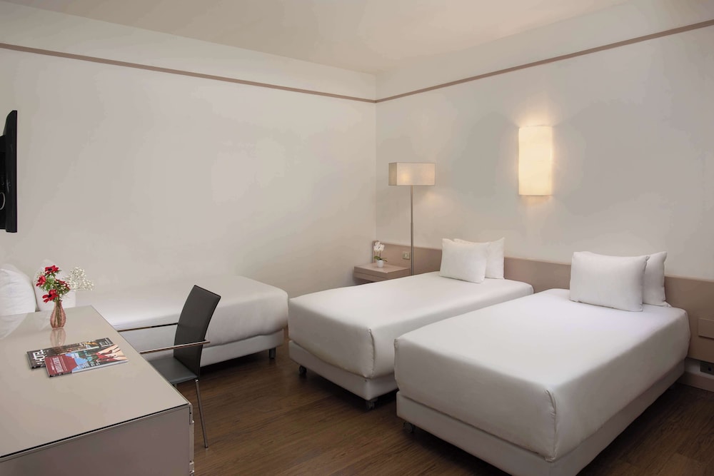 NH Pisa — Hotel rooms in Pisa, Tuscany