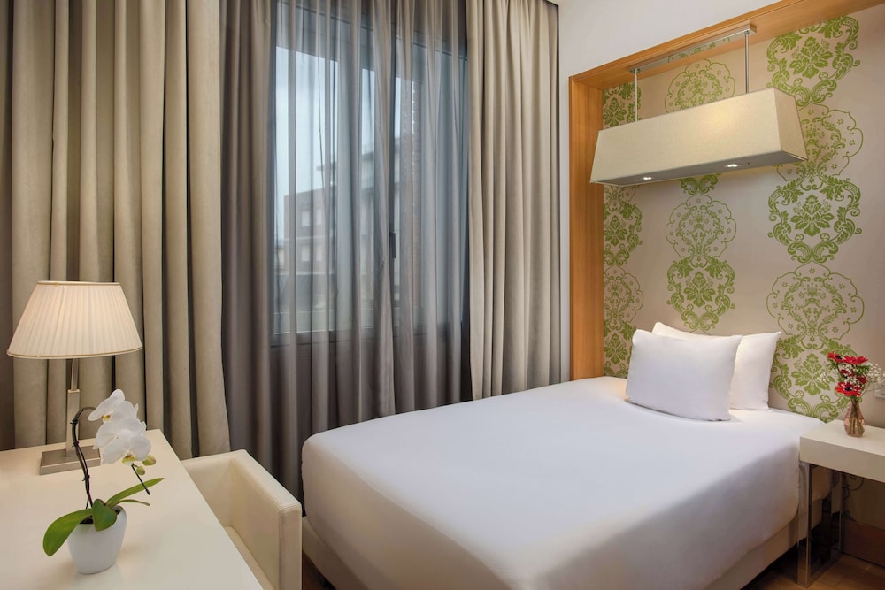 NH Pisa — Hotel rooms in Pisa, Tuscany