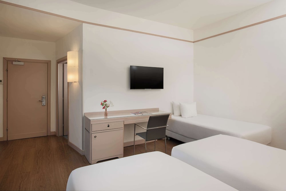 NH Pisa — Hotel rooms in Pisa, Tuscany