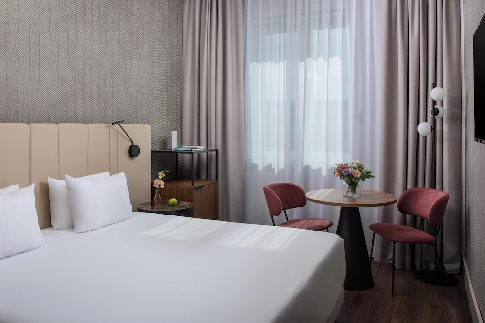NH Pisa — Hotel rooms in Pisa, Tuscany