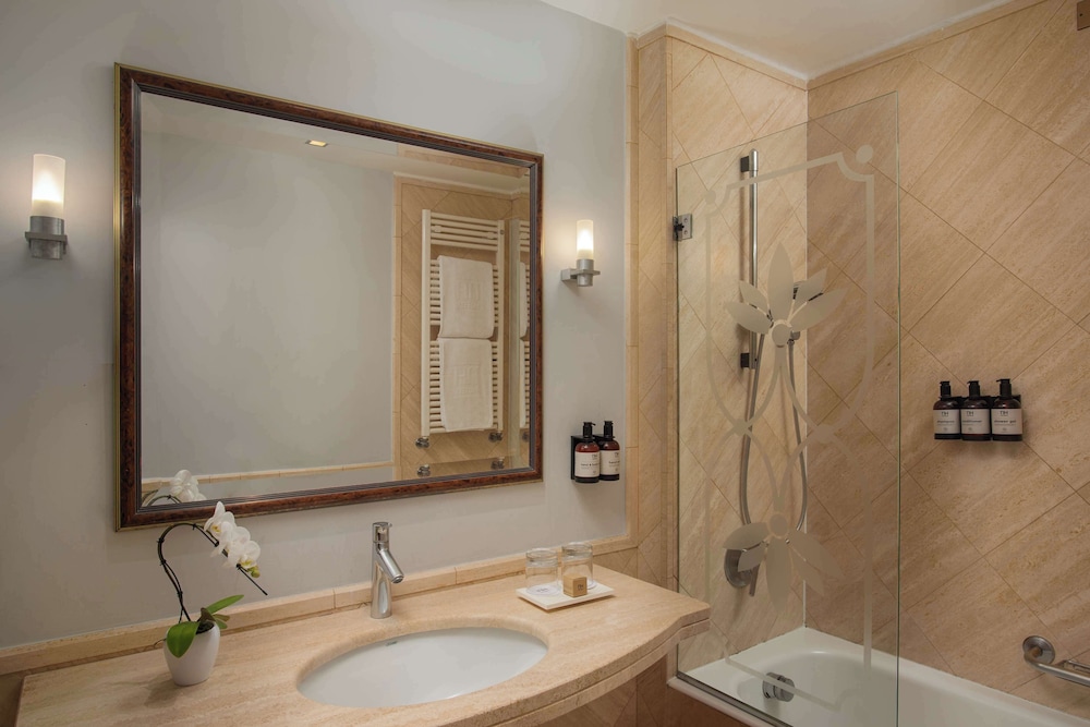 NH Pisa — Hotel rooms in Pisa, Tuscany