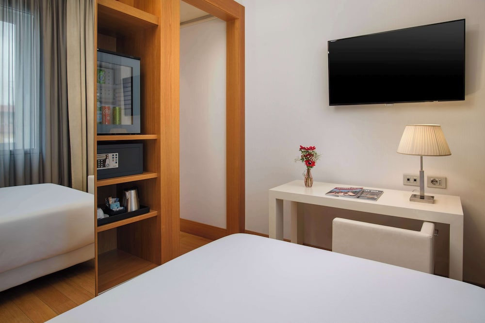 NH Pisa — Hotel rooms in Pisa, Tuscany